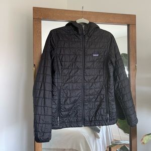 Woman’s small Patagonia puffy